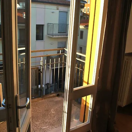 Agli Ospedali Konukevi *